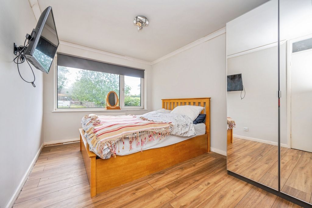 Additional image 11 of 3 bed semi-detached house for saleRidgewood Rise, Tamworth, Staffordshire B77