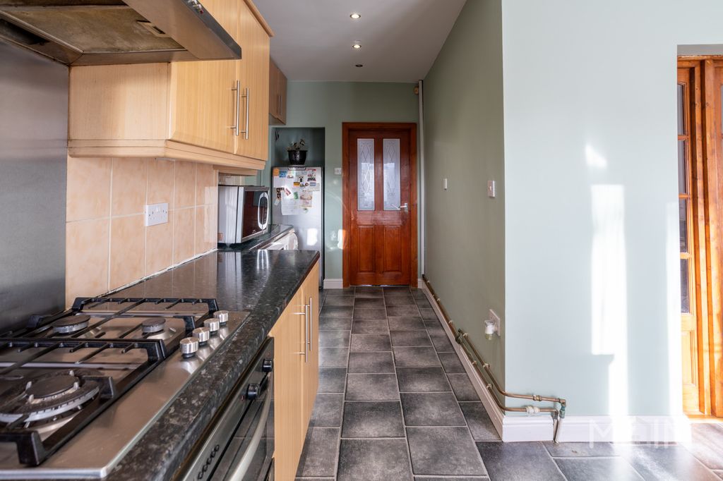 Additional image 9 of 4 bed semi-detached house for saleThe Circle, Leicester, Leicestershire LE5