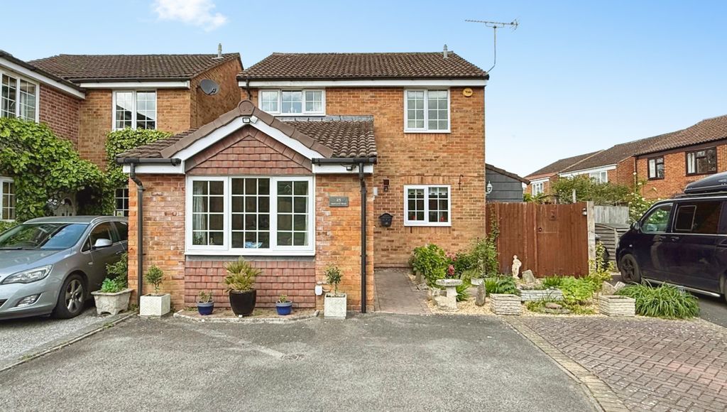 3 bed detached house for saleShepherds Mead, Dilton Marsh BA13