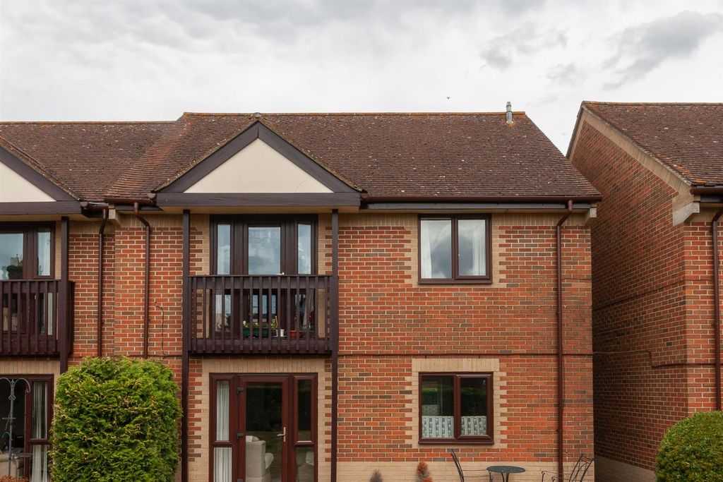 Additional image 9 of 2 bed flat for saleThe Mulberrys, Royal Wootton Bassett, Swindon SN4