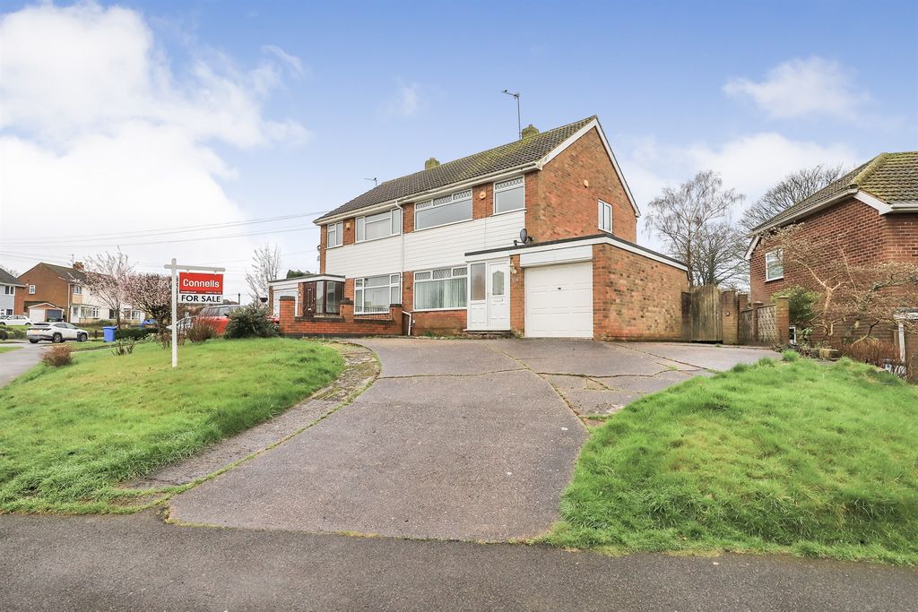 3 bed semi-detached house for saleBilbrook Road, Codsall, Wolverhampton WV8
