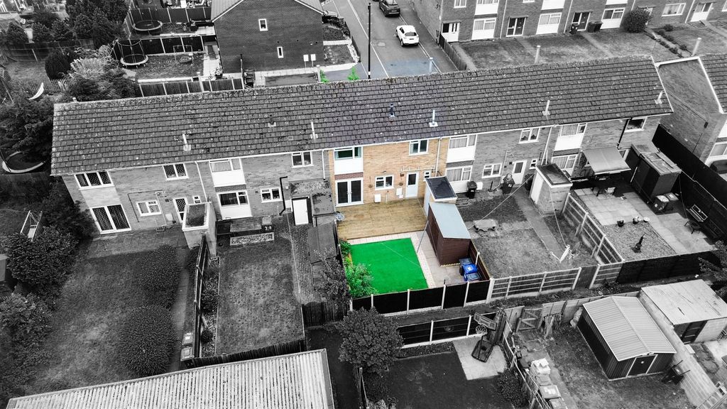 Additional image 3 of 3 bed terraced house for saleGrange Close, Burton Upon Trent DE14