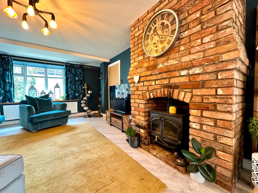 7 bed detached house for saleThe Croft, Engine Meadow WV11 photo 5