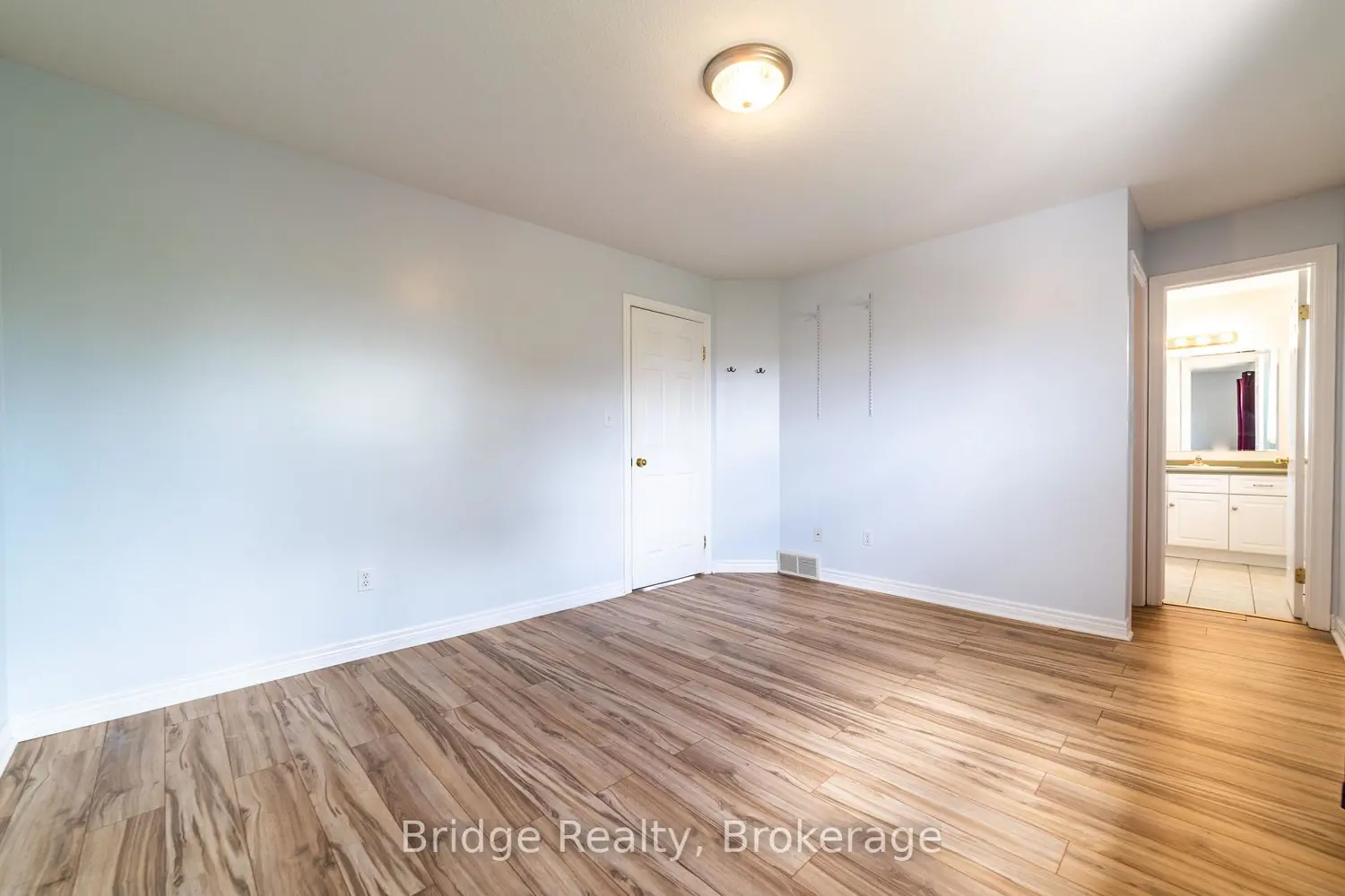Additional image 7 of 551 Ontario Street
