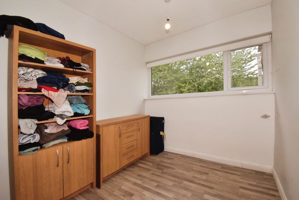 Additional image 10 of 4 bed semi-detached house for saleLamport Close, Wigston, Leicestershire LE18