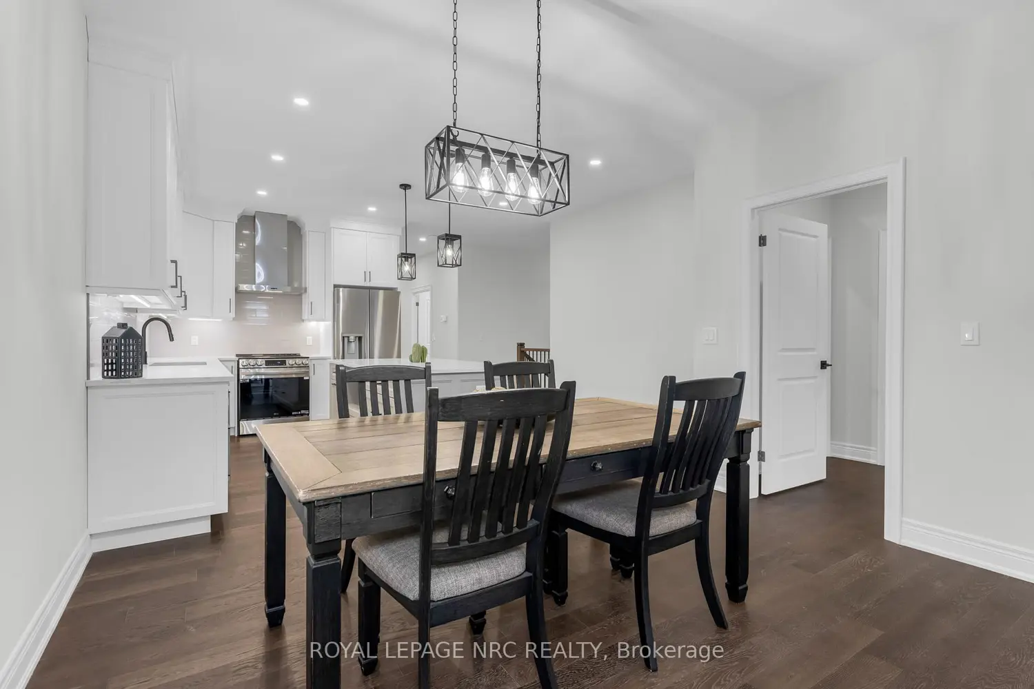 Additional image 8 of 732 Clarence Street