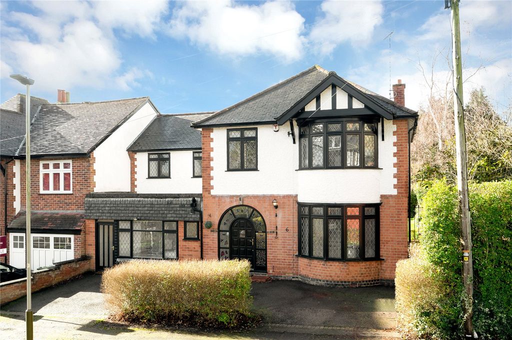 5 bed detached house for saleCarisbrooke Avenue, South Knighton, Leicester LE2