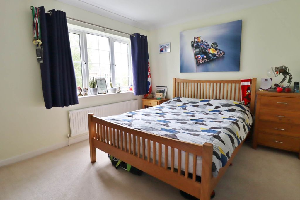 Additional image 8 of 4 bed detached house for saleWinterbourne Monkton, Swindon SN4