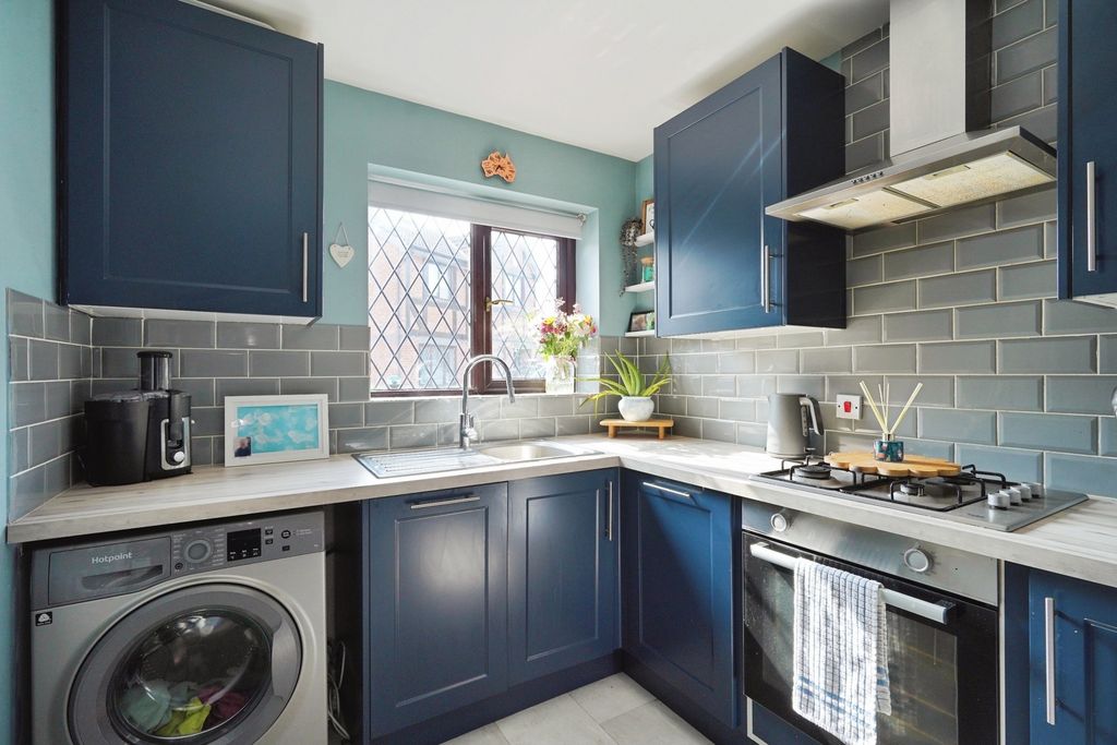 Additional image 7 of 3 bed semi-detached house for saleSeymour Avenue, Burton-On-Trent, Staffordshire DE14