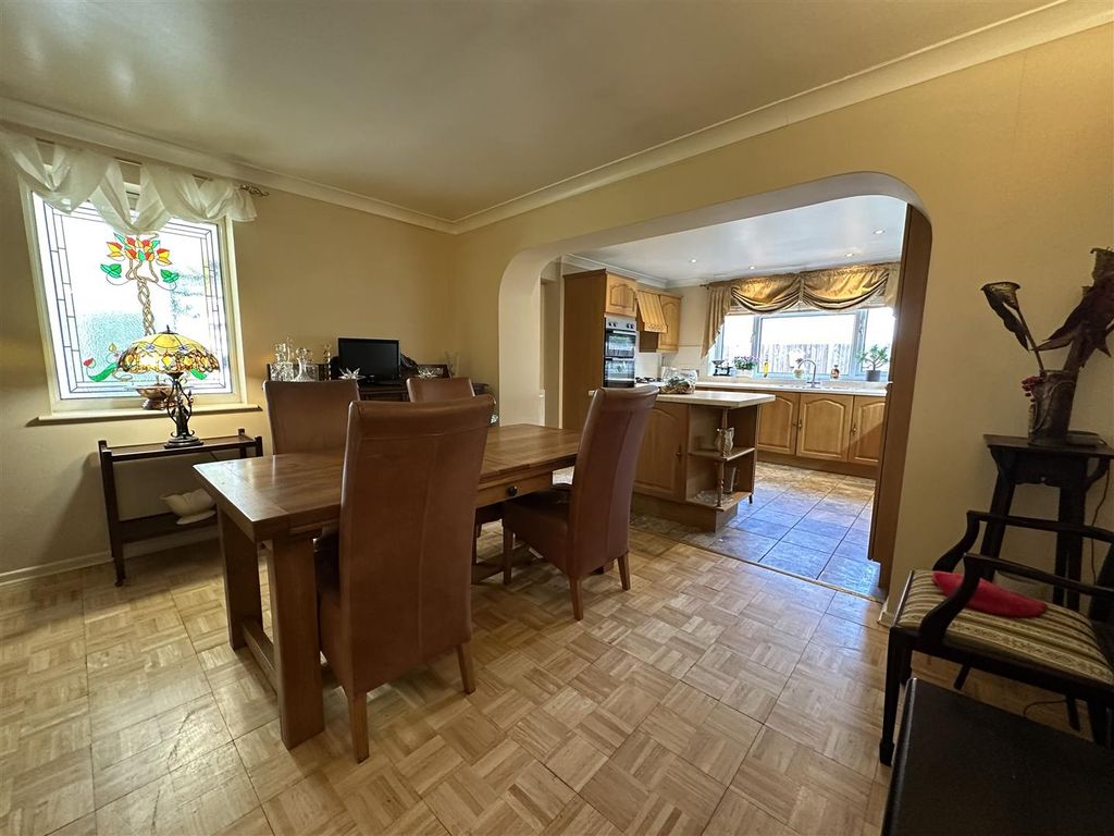 Additional image 10 of 3 bed detached bungalow for saleHolm View Close, Lichfield WS14