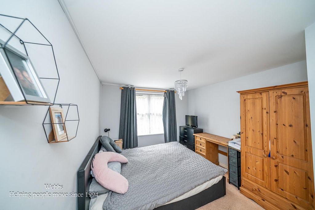 Additional image 8 of 2 bed flat for salePark Road, Bloxwich, Walsall WS3