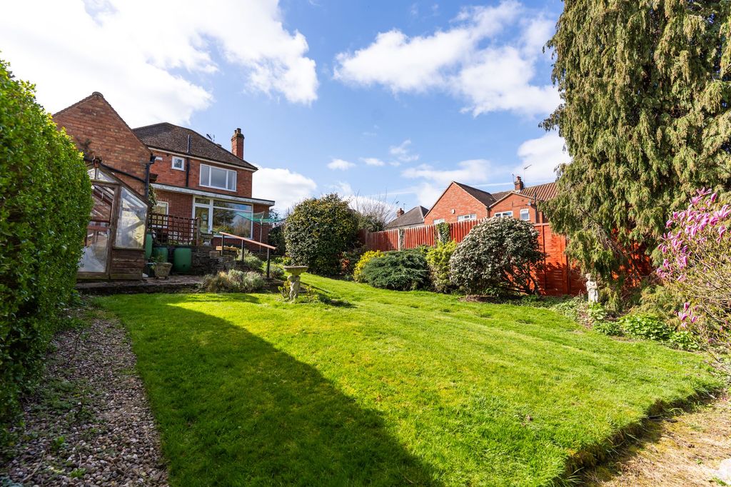 Additional image 20 of 3 bed detached house for saleSomerby Road, Thurnby LE7