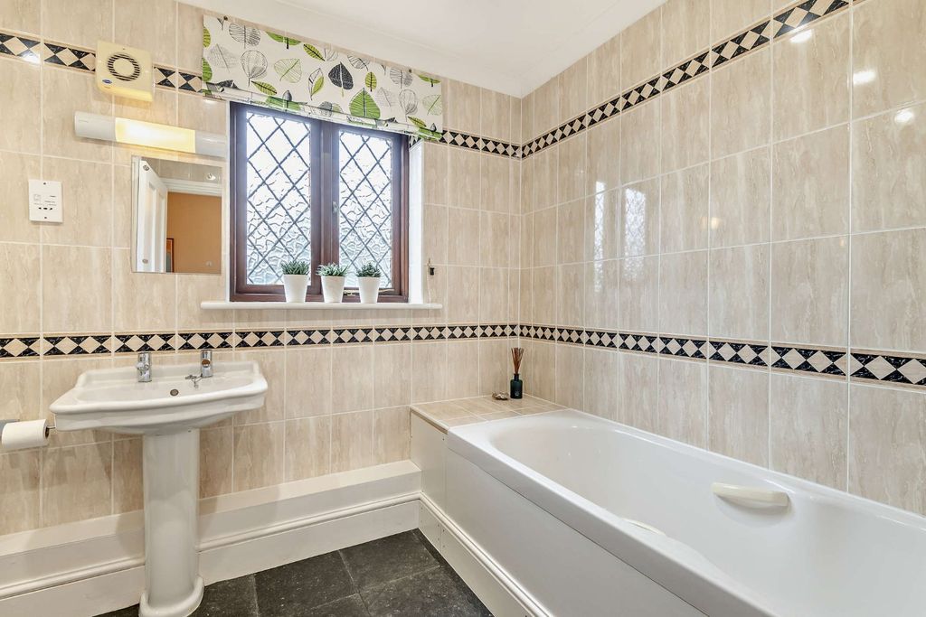 Additional image 15 of 5 bed detached house for saleCoombe Lane, Enford, Pewsey, Wiltshire SN9