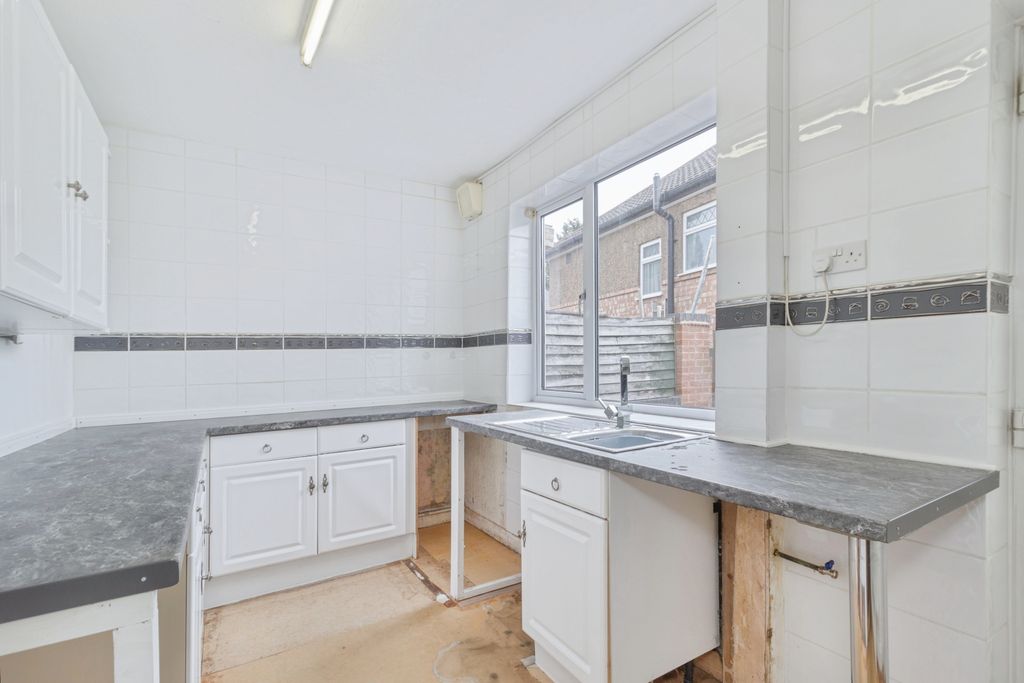 Additional image 4 of 3 bed semi-detached house for saleAstill Drive, Leicester LE4