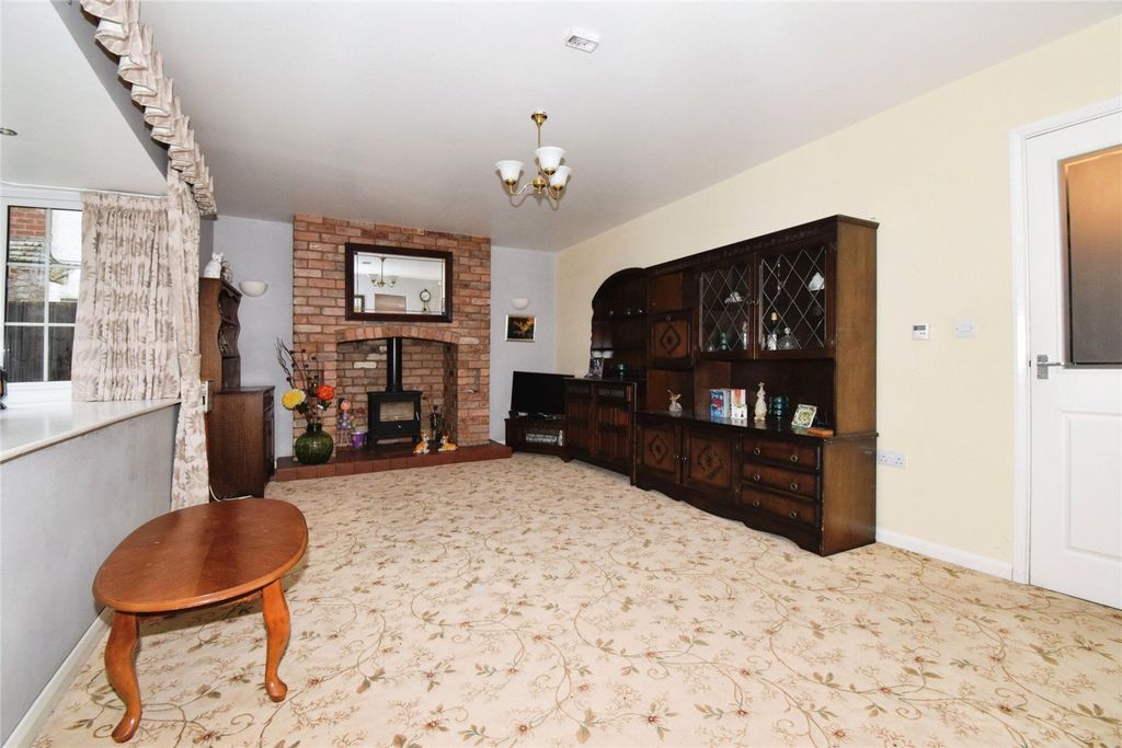 Additional image 4 of 3 bed detached house for saleThe Oval, Oadby, Leicester, Leicestershire LE2