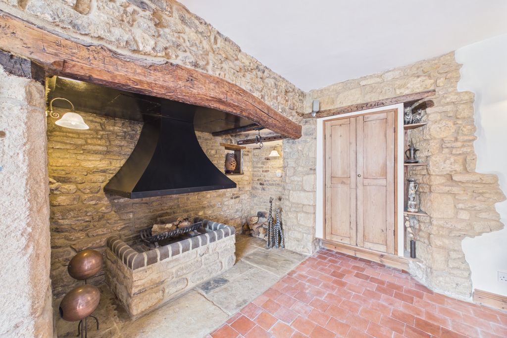 Additional image 4 of 3 bed cottage for saleMain Street, Belmesthorpe, Stamford, Lincolnshire PE9