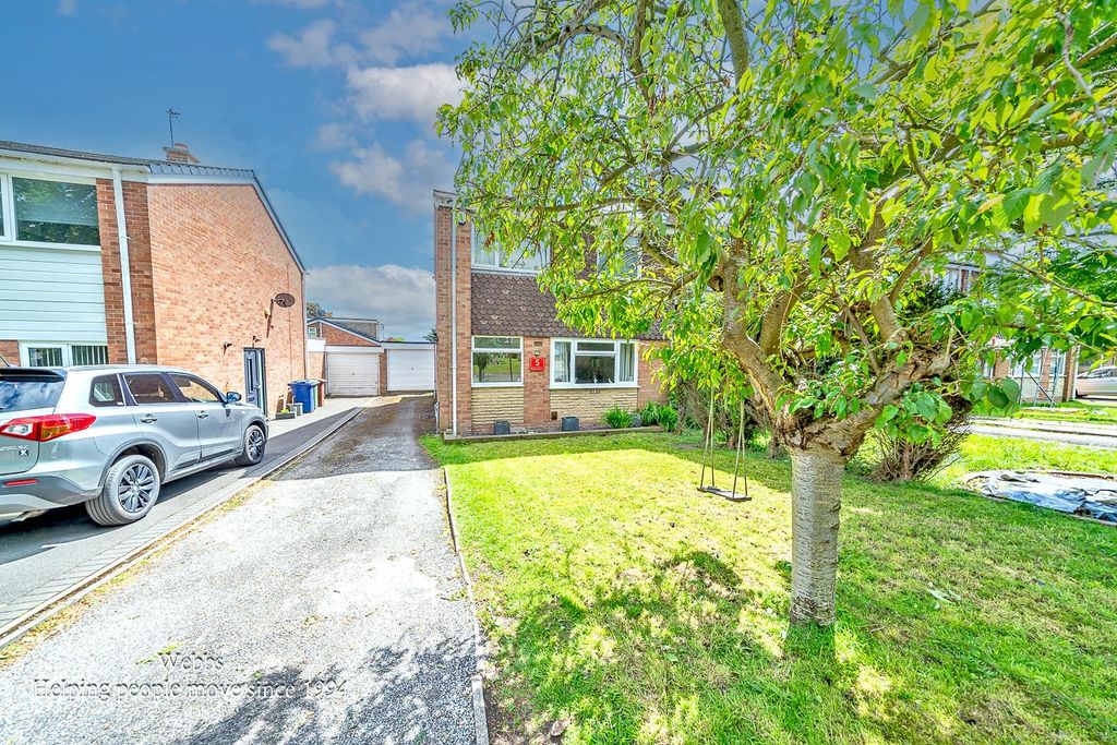 Additional image 13 of 3 bed semi-detached house for saleOrchard Avenue, Cannock WS11