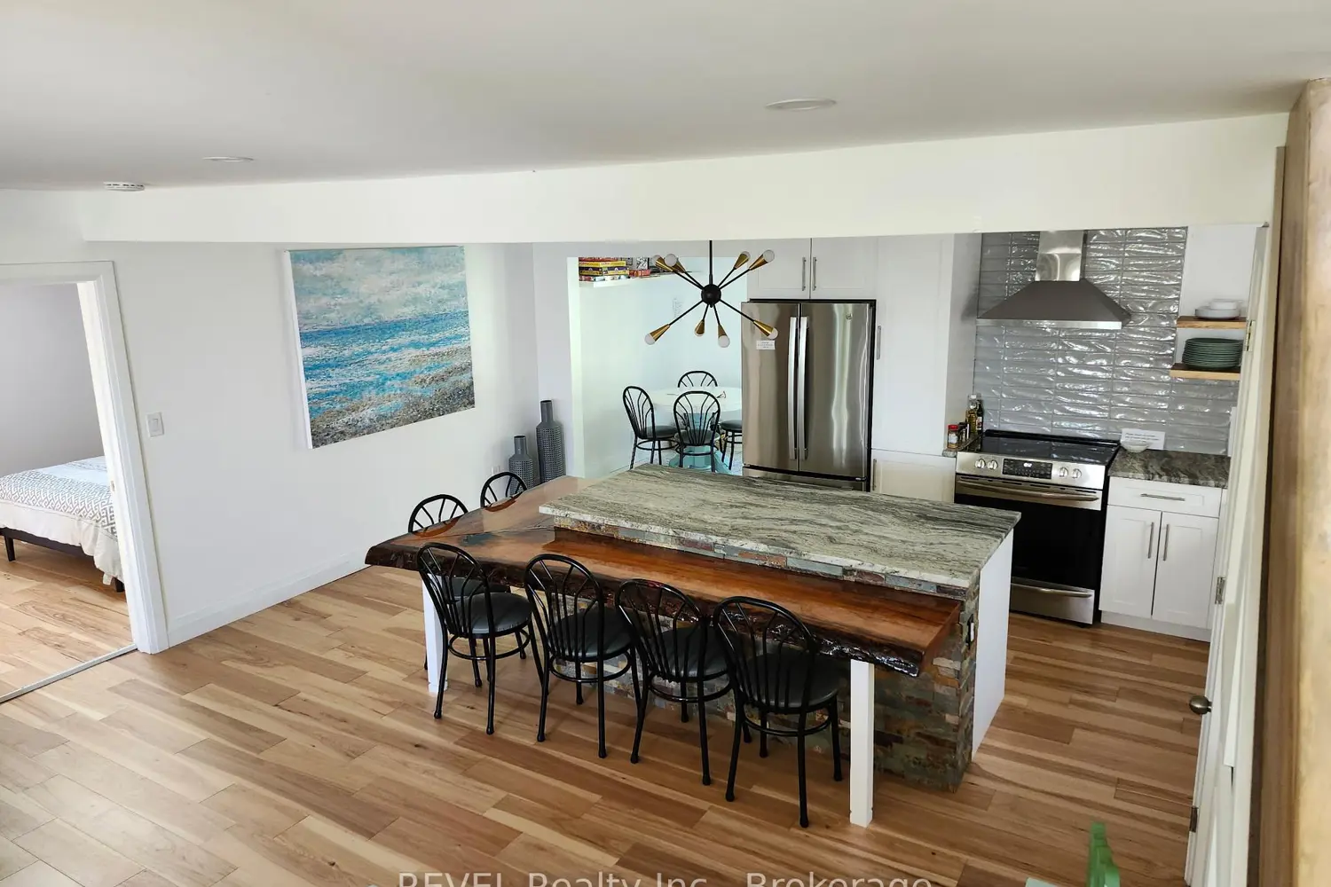 2507 North Shore Drive photo 2