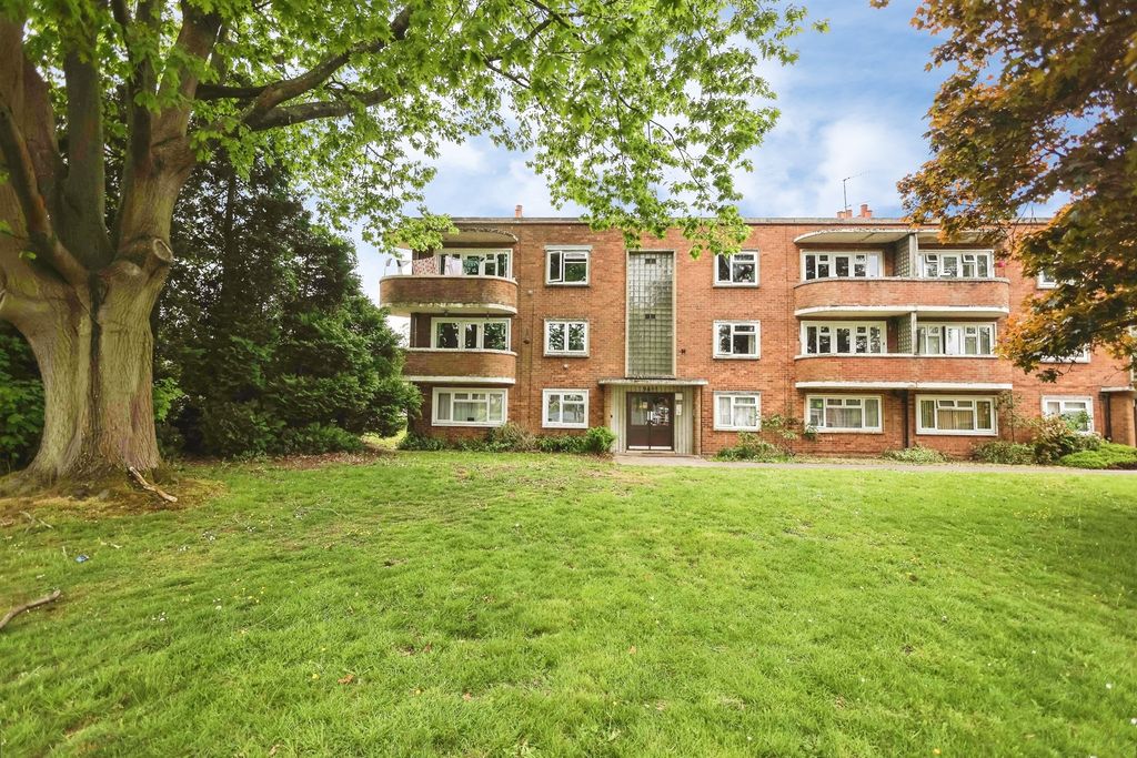 2 bed flat for saleThe Broadway, Stourbridge DY8