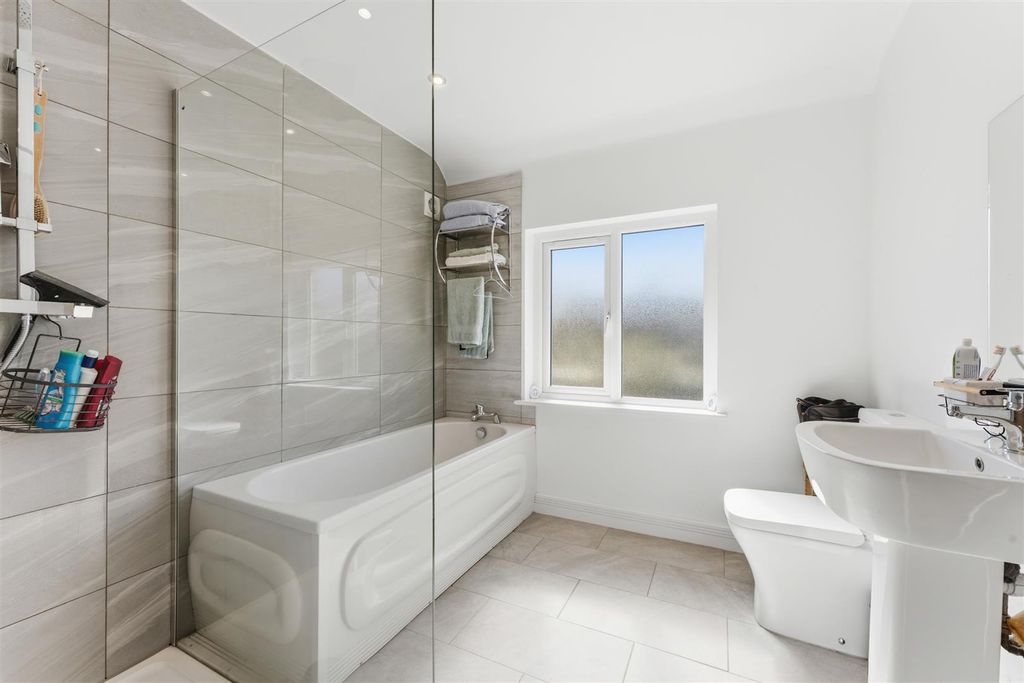 Additional image 21 of 3 bed semi-detached house for sale- Northampton Road, Welford NN6