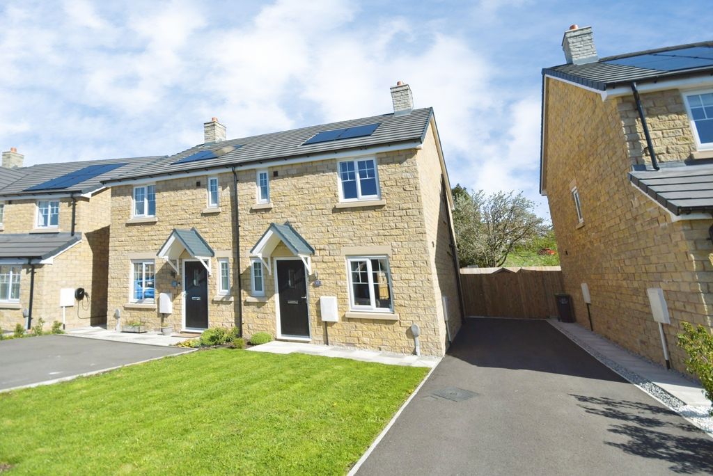 3 bed semi-detached house for saleCurlew Avenue, Buxton, Derbyshire SK17