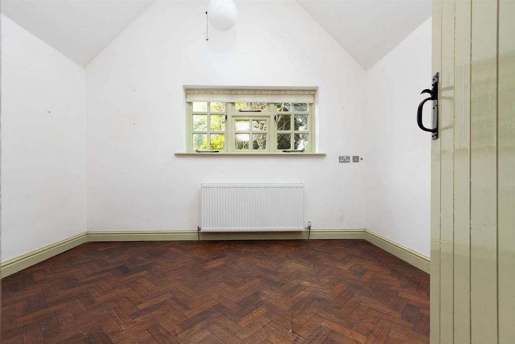 Additional image 27 of 4 bed property for saleVictoria Cottage, Park Street, Market Bosworth CV13