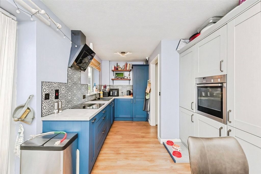 Additional image 11 of 3 bed semi-detached house for saleGlovers Close, Atherstone, Warwickshire CV9