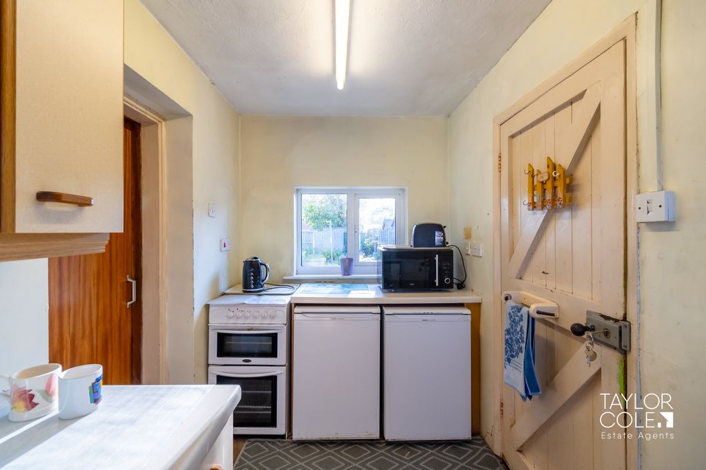 Additional image 11 of 3 bed terraced house for saleManor Road, Mile Oak, Tamworth B78