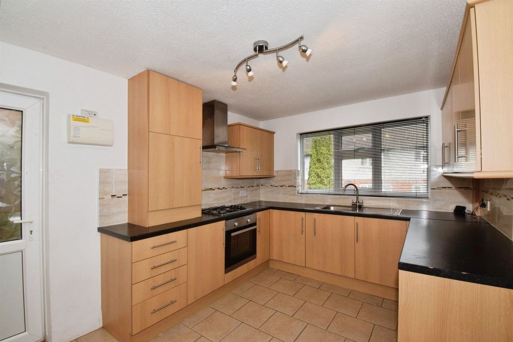 Additional image 8 of 3 bed semi-detached house for saleMalham Way, Oadby, Leicester LE2