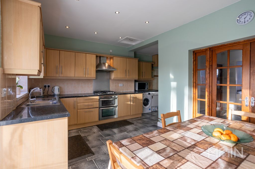 Additional image 7 of 4 bed semi-detached house for saleThe Circle, Leicester, Leicestershire LE5