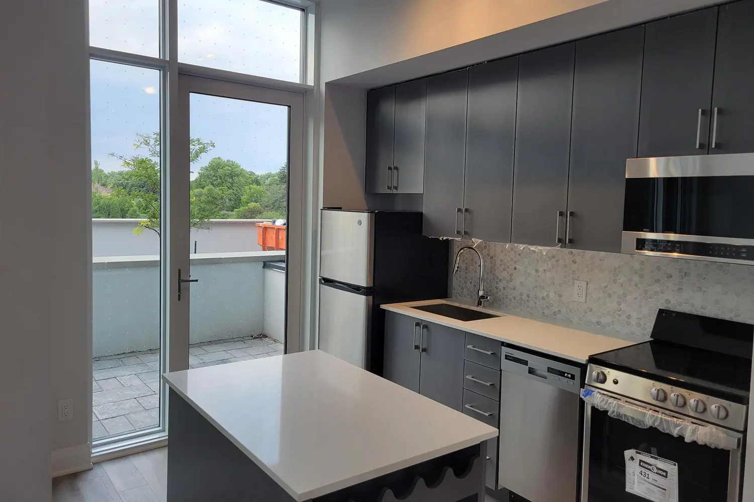 Additional image 9 of 3220 Sheppard Avenue 106