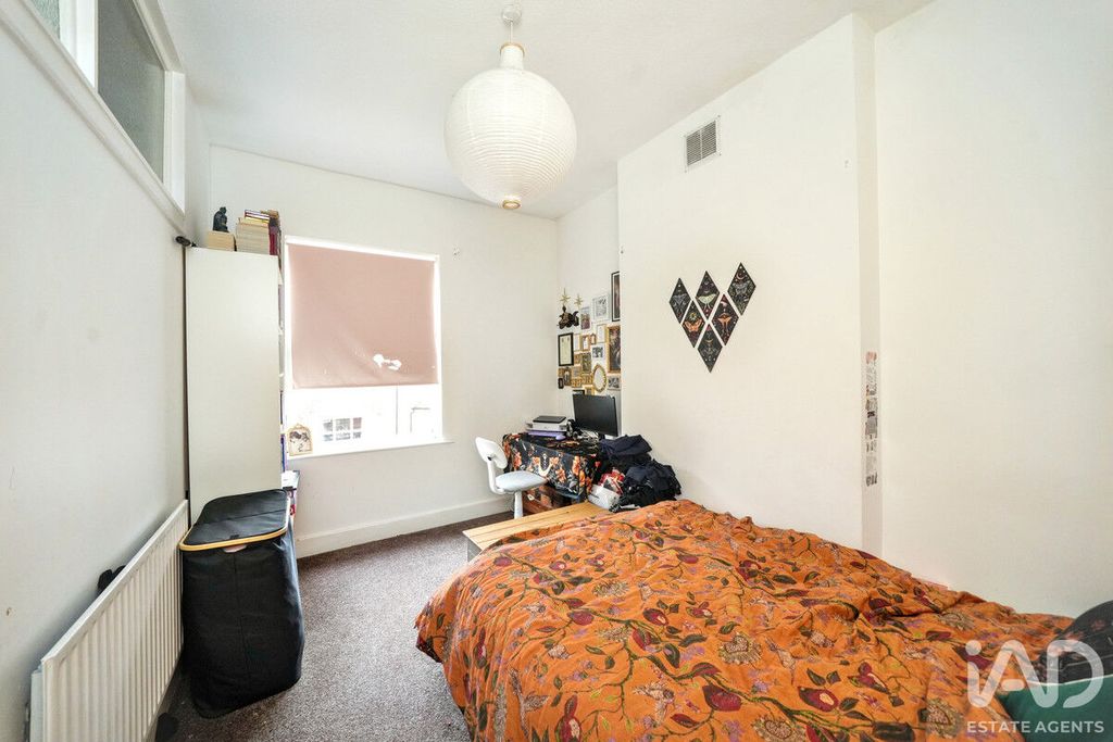 Additional image 5 of 1 bed flat for saleWestern Road, Stourbridge DY8