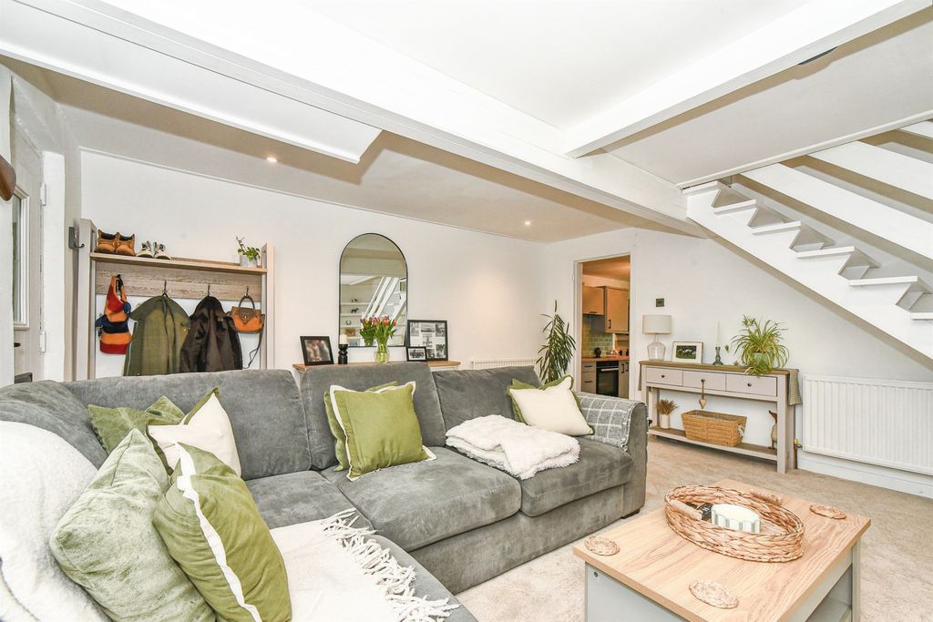 Additional image 10 of 2 bed cottage for saleBulford Road, Durrington, Salisbury SP4