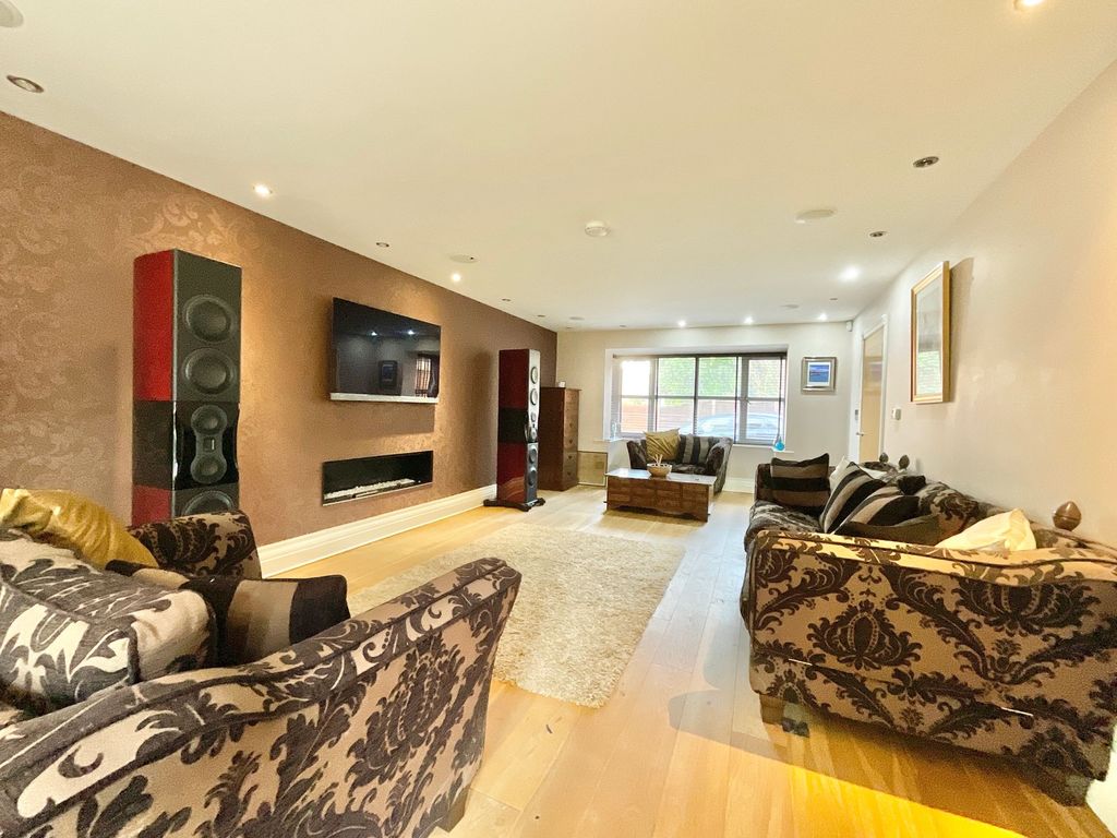 Additional image 7 of 5 bed detached house for saleNewcastle Road, Whitmore ST5