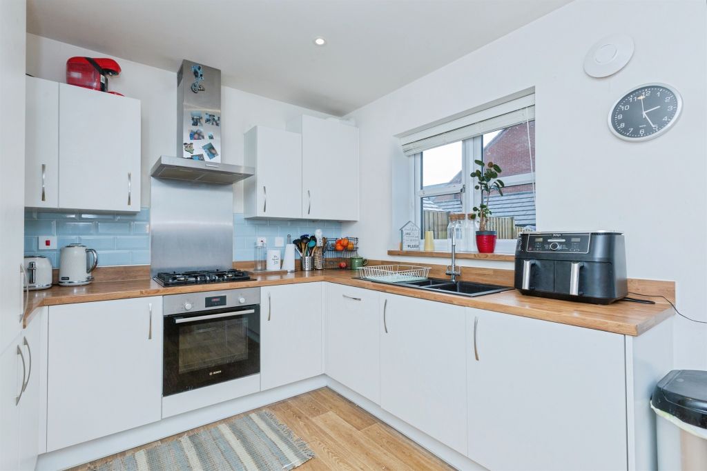 Additional image 6 of 5 bed semi-detached house for saleTollgate Close, Oadby, Leicester LE2