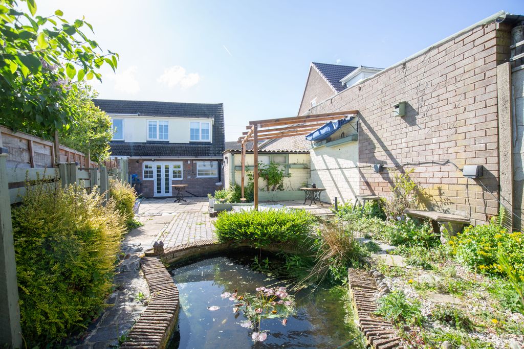 Additional image 18 of 3 bed semi-detached house for saleWigford Road, Dosthill, Tamworth B77