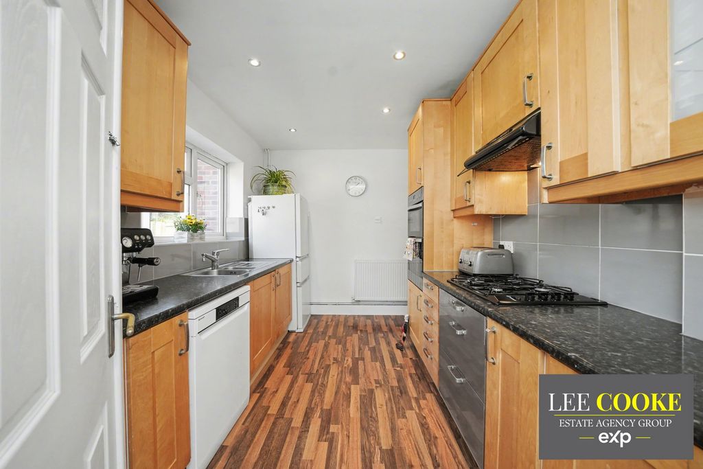 Additional image 17 of 4 bed detached house for saleNewquay Avenue, Weeping Cross, Stafford ST17