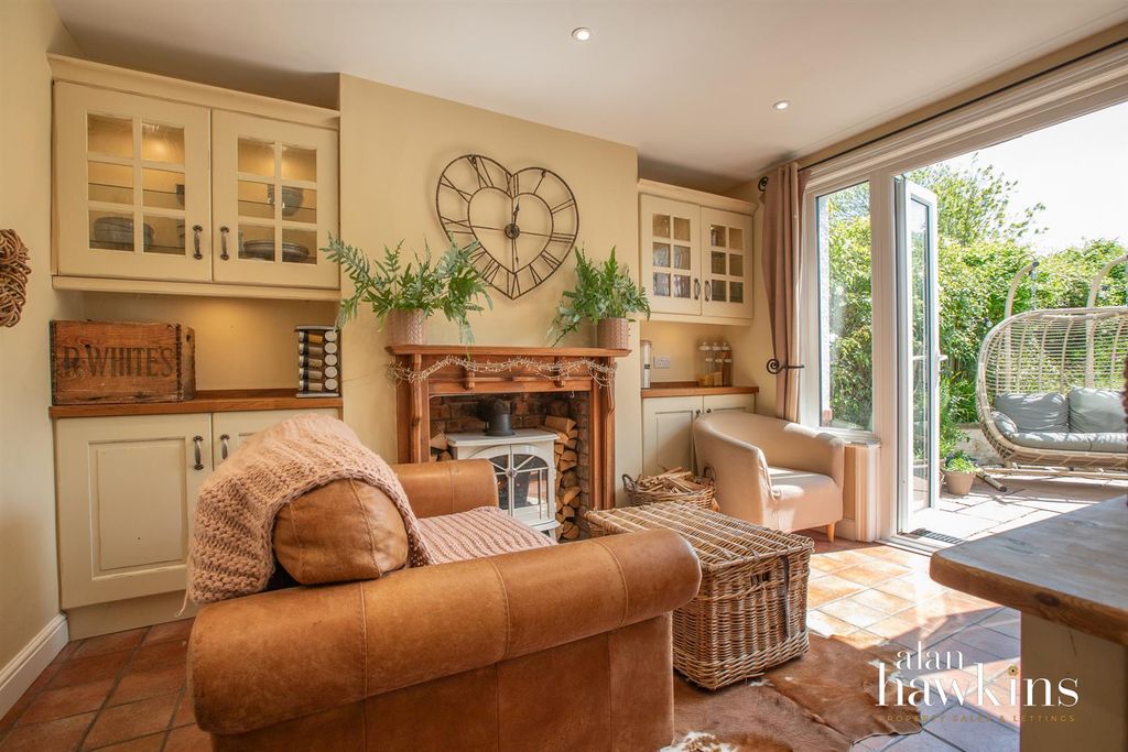 Additional image 6 of 3 bed semi-detached house for saleNore Marsh Road, Royal Wootton Bassett SN4
