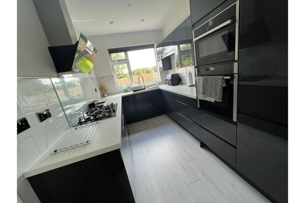 Additional image 3 of 4 bed semi-detached house for saleSpencefield Lane, Leicester LE5