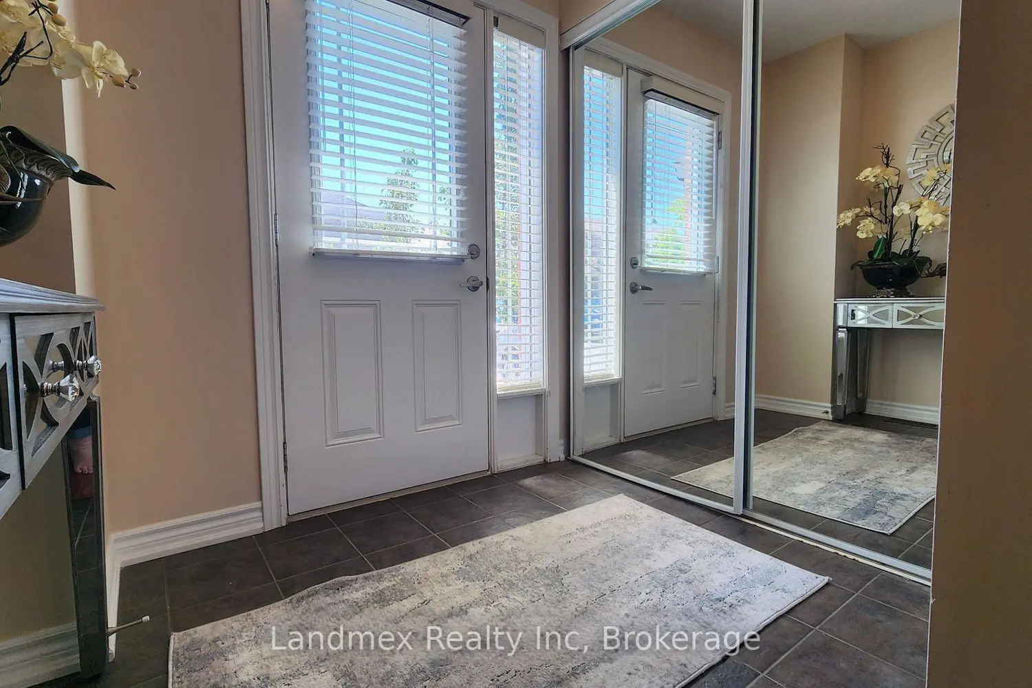 227 Harvie Road 43 photo 3