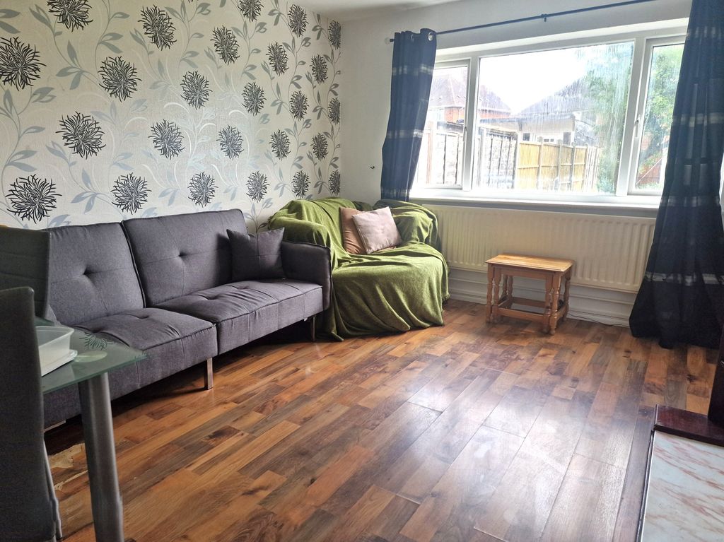 Additional image 4 of 1 bed flat for saleKitchen Lane, Wednesfield, Wolverhampton, West Midlands WV11