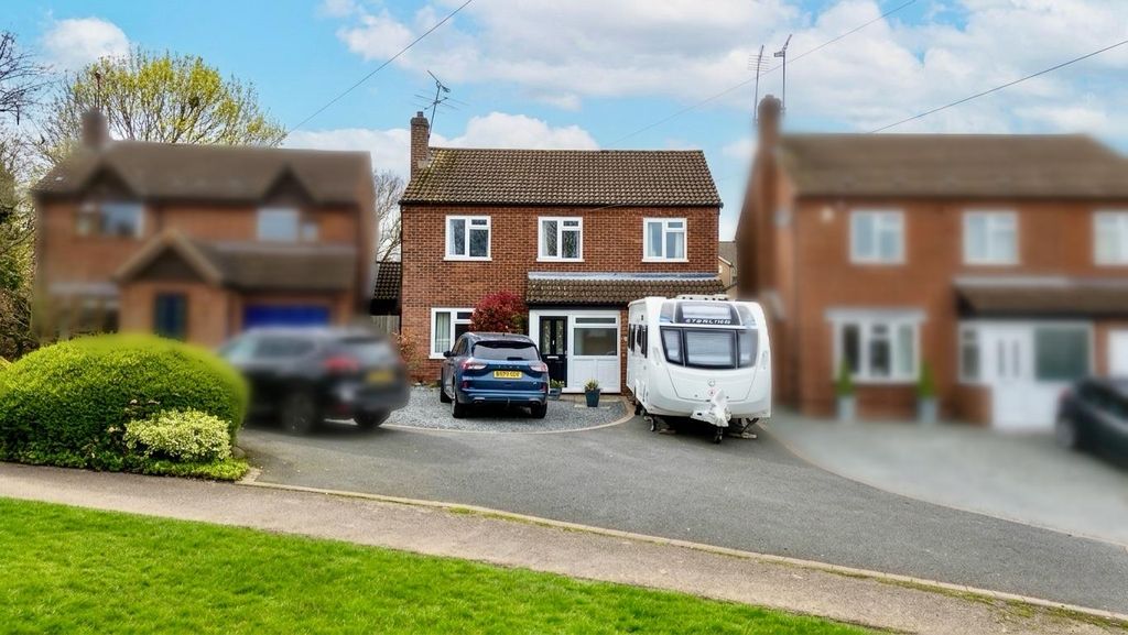 5 bed detached house for saleLinley Avenue, Shepshed, Loughborough LE12