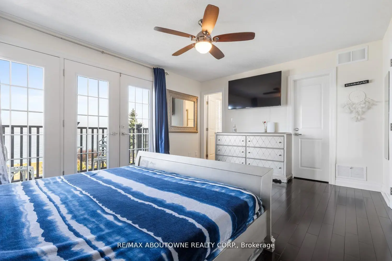 Additional image 7 of 1073 North Service Road