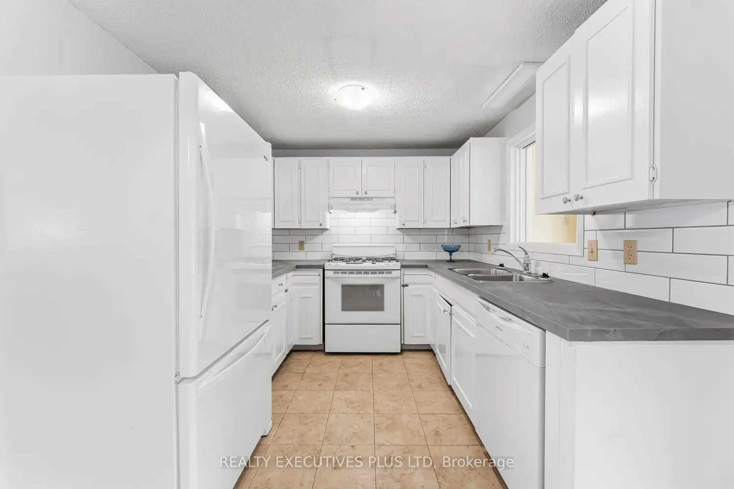 5 Pineview Court photo 4