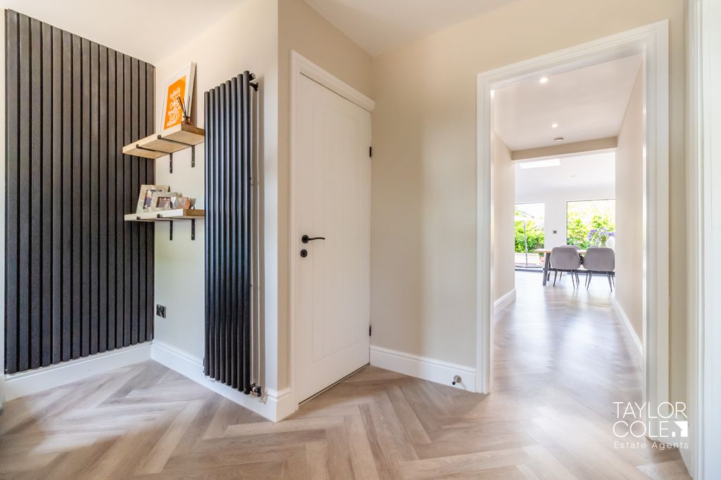 Additional image 2 of 3 bed semi-detached house for saleComberford Road, Tamworth B79