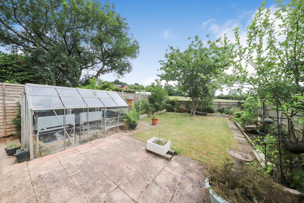 Additional image 16 of 4 bed semi-detached house for saleSedgley Road, Penn Common, Wolverhampton WV4