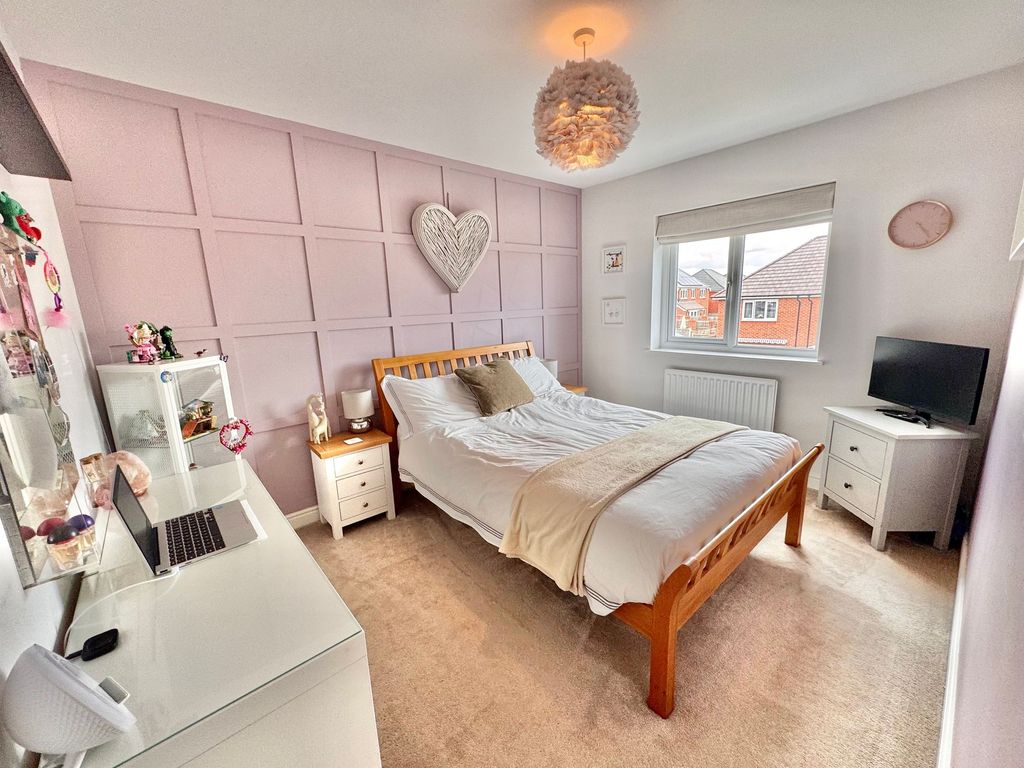 Additional image 18 of 3 bed semi-detached house for saleRoman Avenue, Nuneaton CV11