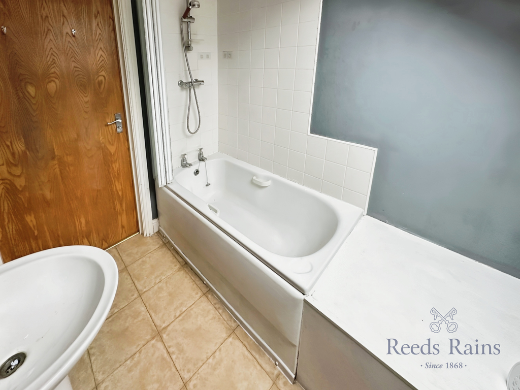 Additional image 5 of 1 bed flat for saleSt. Andrews Square, Stoke-On-Trent, Staffordshire ST4