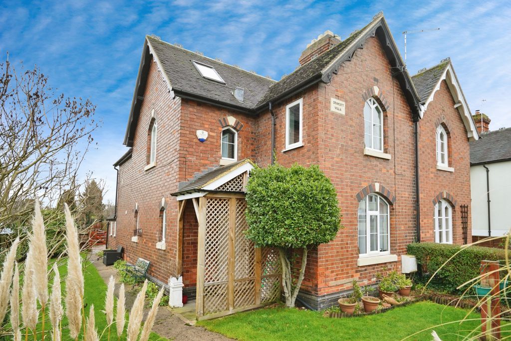 3 bed semi-detached house for saleRolleston Road, Burton-On-Trent DE13