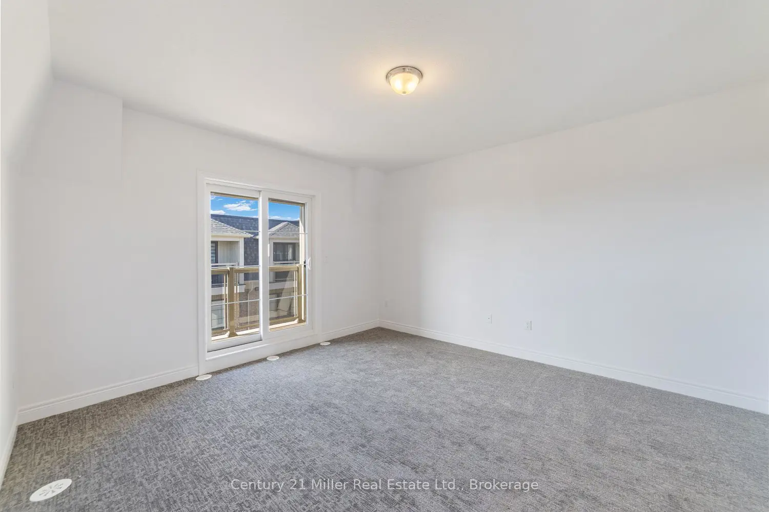 Additional image 17 of 2140 Trafalgar Road 42